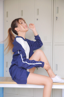 上体育课课用跳D的感觉